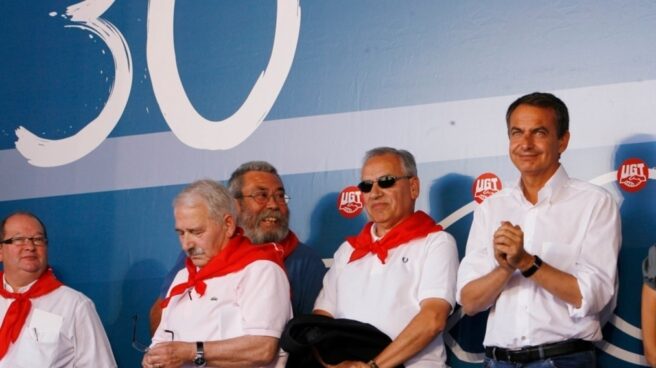 José Ángel Fernandez Villa, junto a Alfonso Guerra y Rodríguez Zapatero.