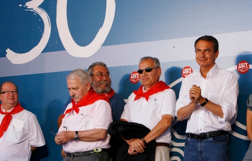 José Ángel Fernandez Villa, junto a Alfonso Guerra y Rodríguez Zapatero.