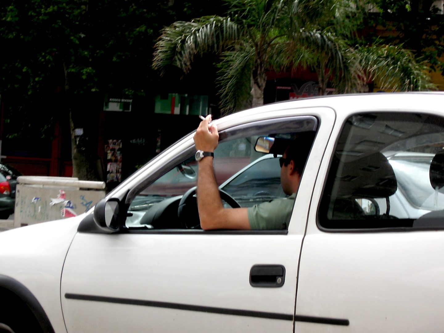 Más de un tercio de la población cree que se incumple la Ley Antitabaco.