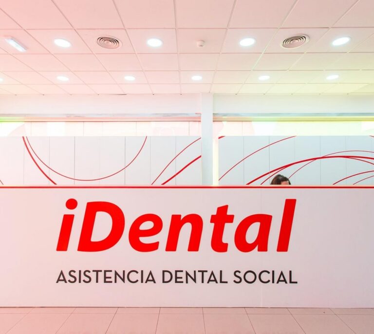 Condenan a EVOFinance a pagar el tratamiento a una afectada de iDental