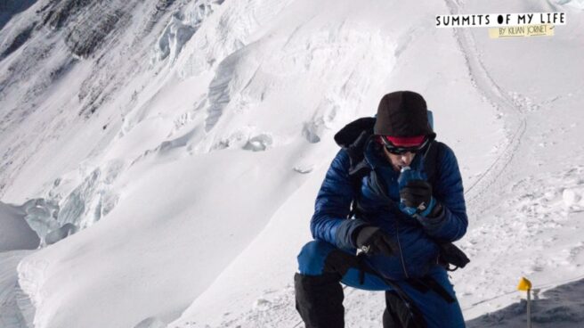 El español Kilian Jornet corona el Everest en 26 horas sin oxígeno ni cuerdas fijas