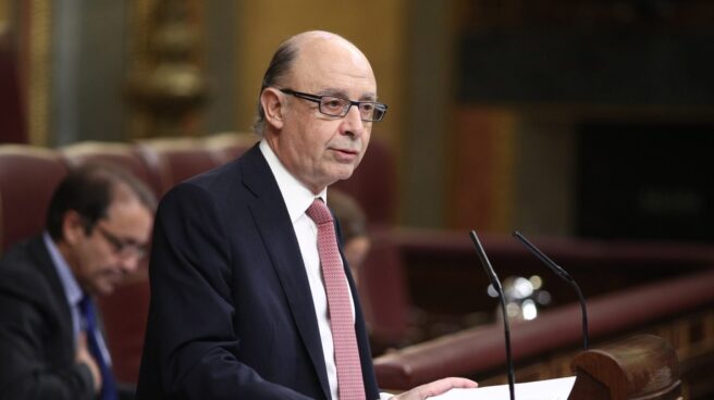 montoro-presupuestos-debate El ministro de Hacienda, Cristóbal Montoro, en pleno debate en el Congreso de los Diputados.