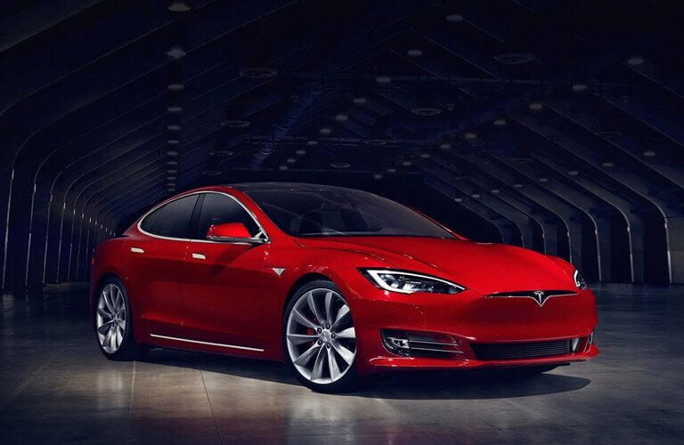 Por qué los coches Tesla rugen más que los Hummer