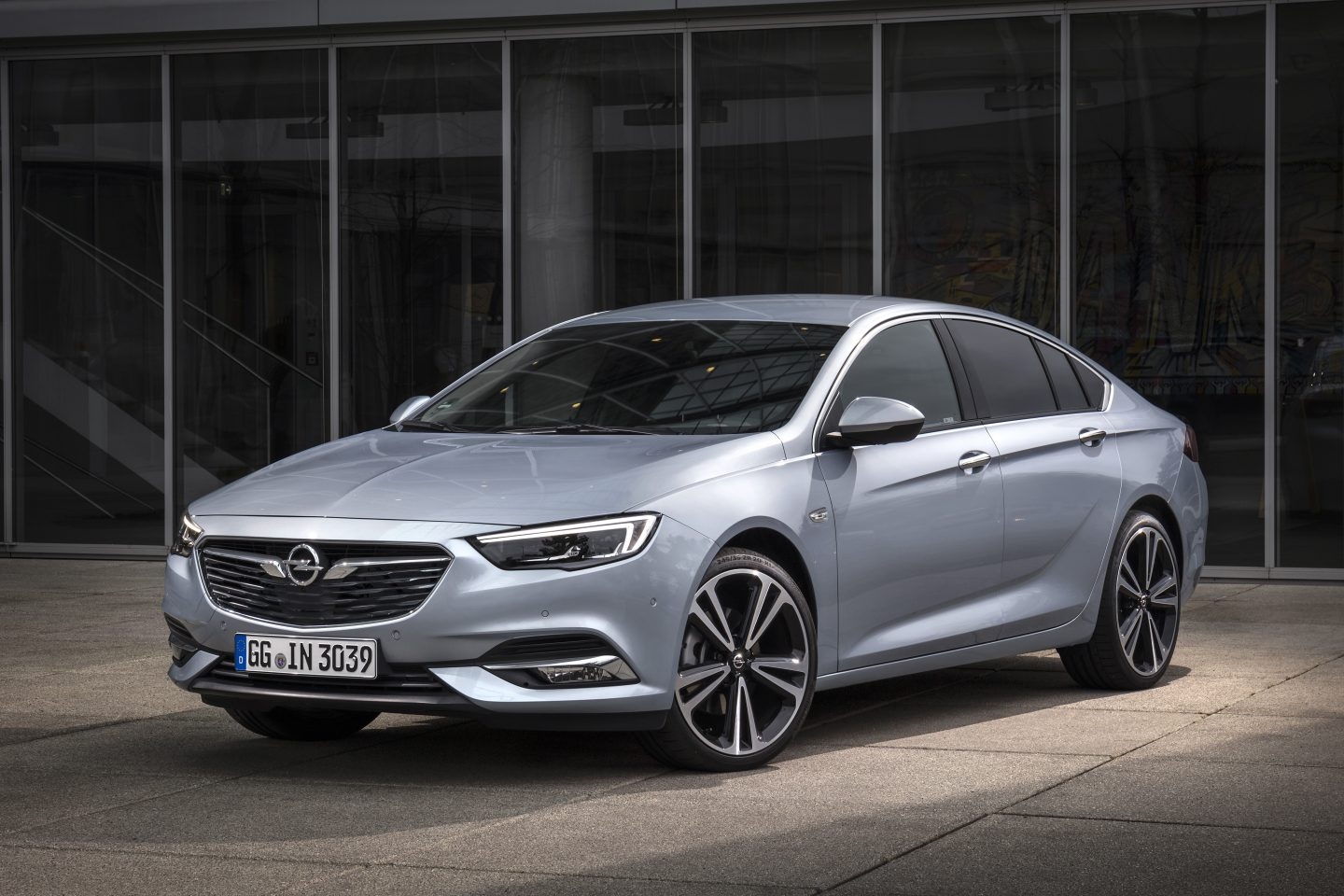 Opel Insignia Grand Sport 2017, primer contacto: mejora en todo