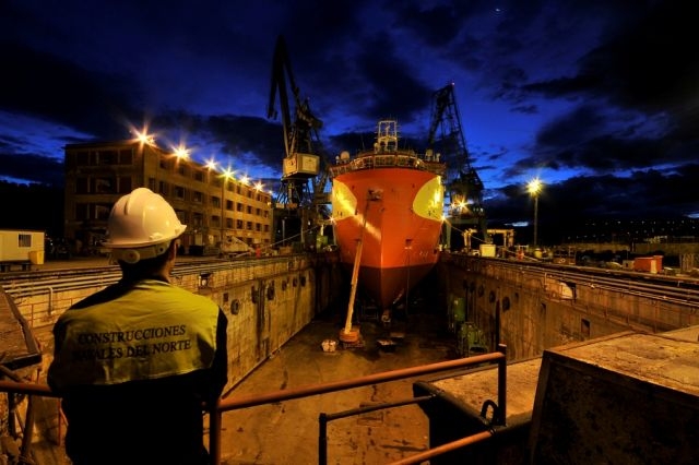 'La Naval' acuerda salvar con 42 millones su astillero en Sestao