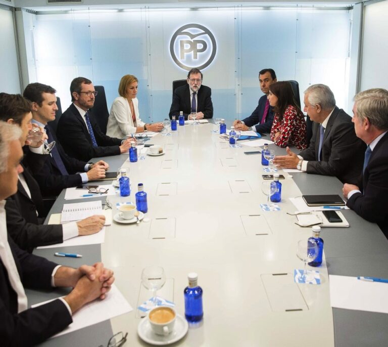 El PP rompe la tregua contra el PSOE: "Se acabó, vamos a dejar de reírles las gracias"