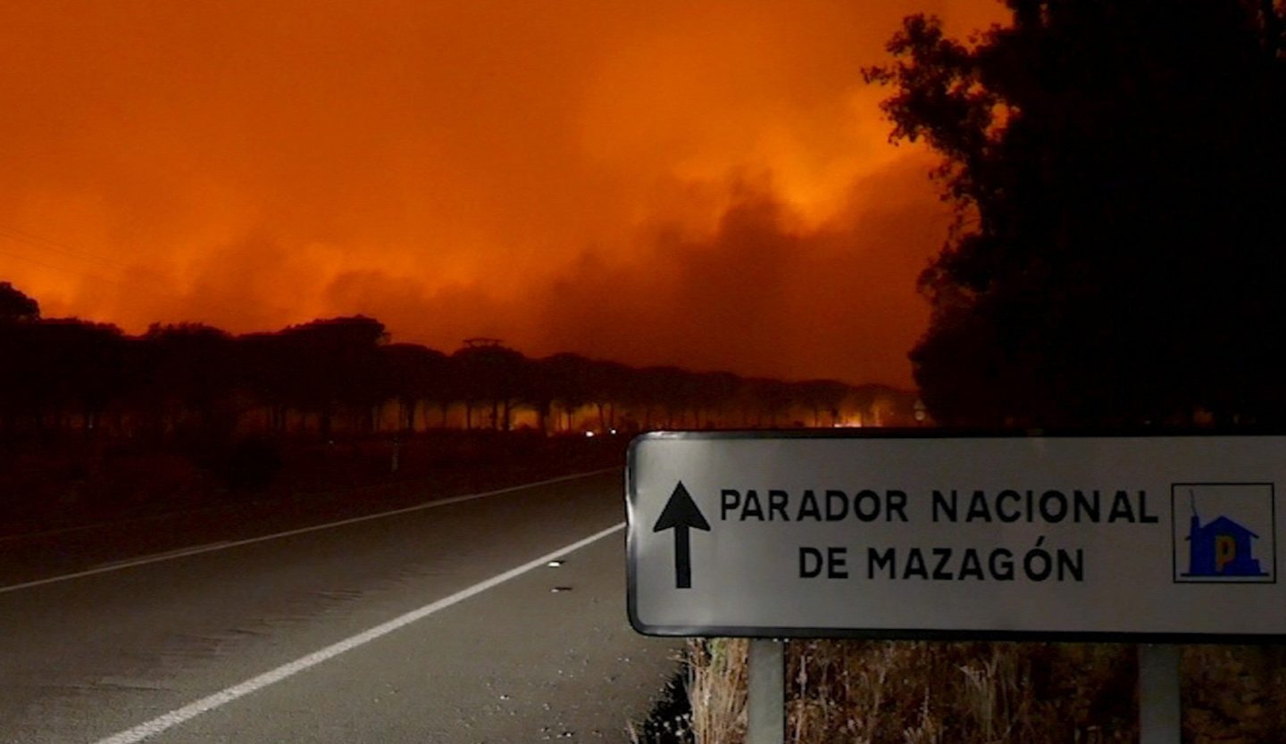 Persisten tres focos activos en Moguer, incluido el de Doñana