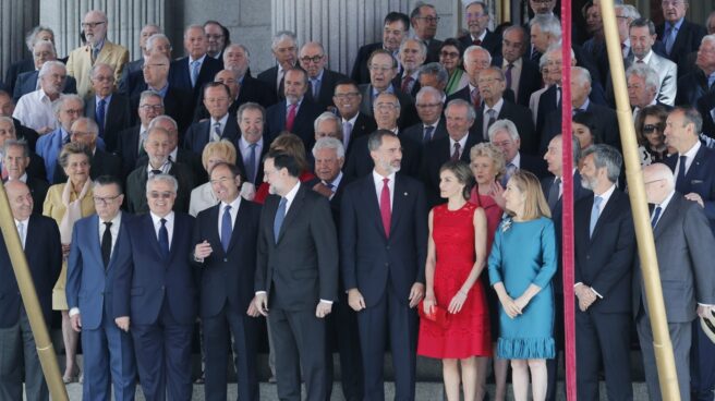 Los Reyes visitan el Congreso en el 40º aniversario de las primeras elecciones