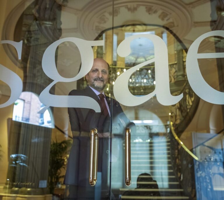 Jota (Los Planetas), Kiko Veneno y Noni Meyers, entre otros, quieren "regenerar" la SGAE