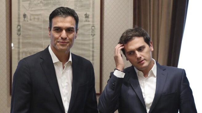 Pedro Sánchez y Albert Rivera, en el Congreso. Pedro Sánchez y Albert Rivera, en el Congreso.