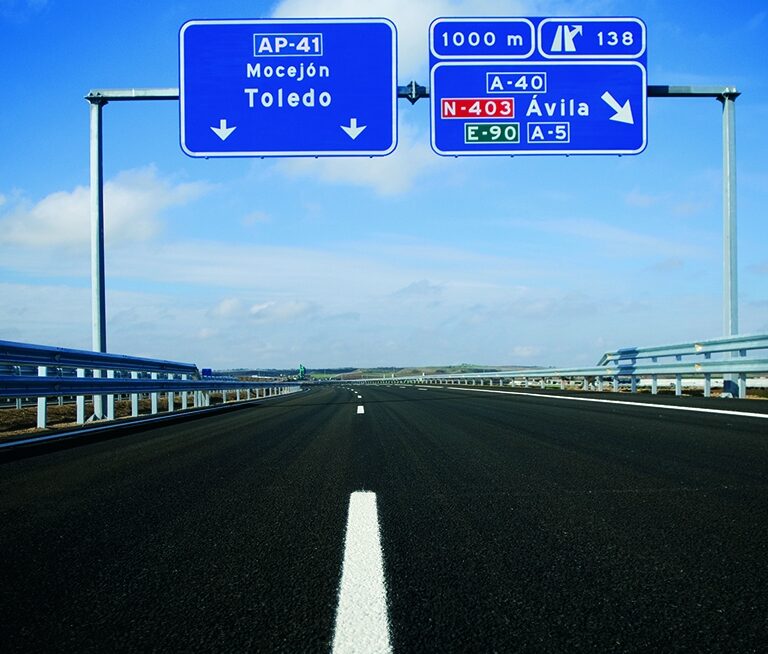 Siete de las nueve autopistas quebradas no remontan pese al 'boom' del turismo