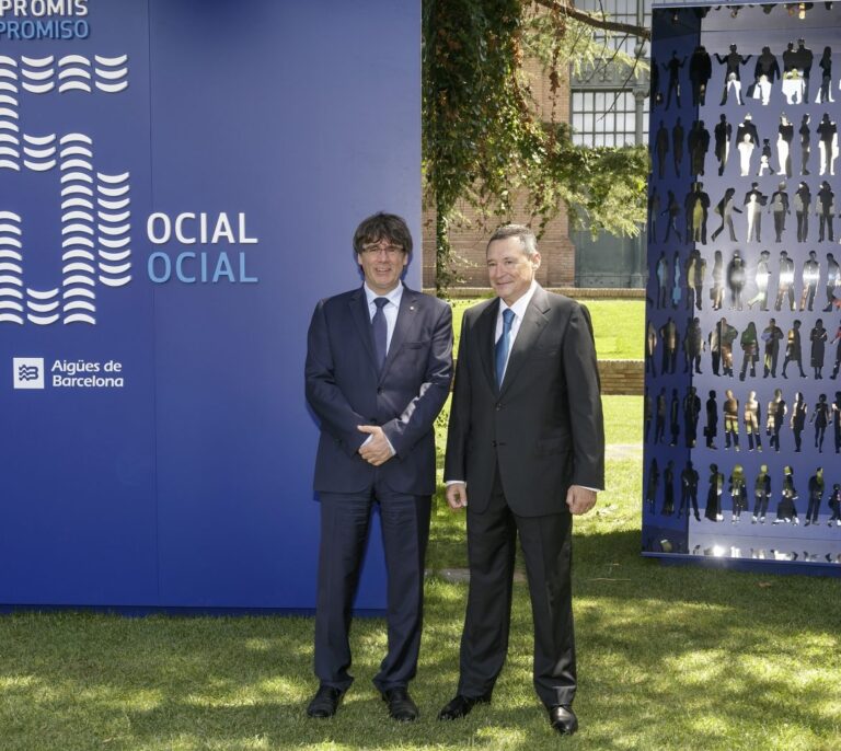 Simón defiende la gestión público-privada del agua en el 150 aniversario de Agbar