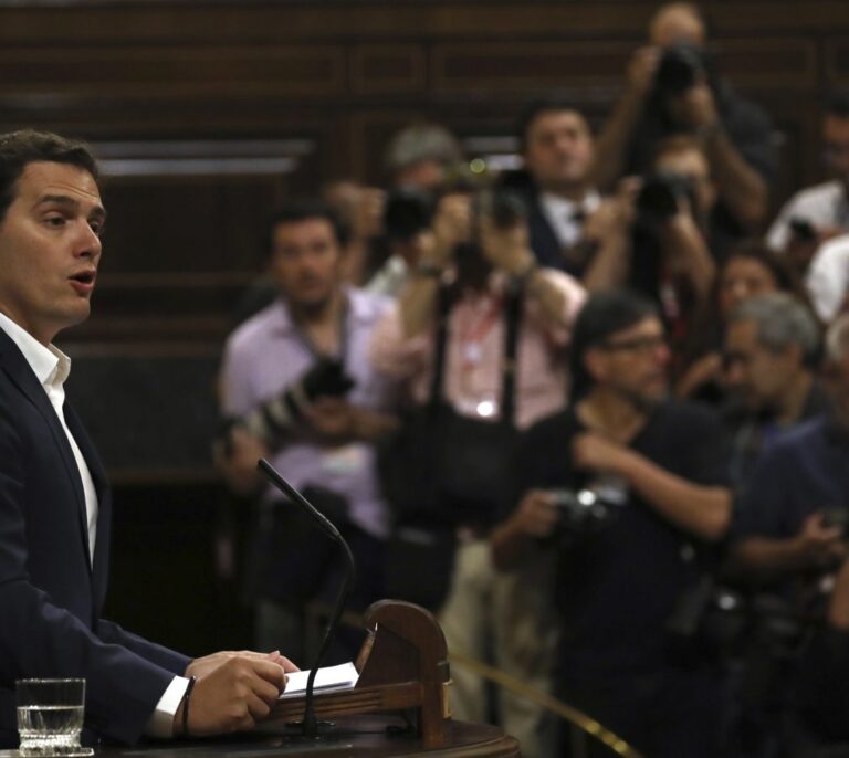 Rivera advierte sobre Iglesias: "Sólo le apoyan los que quieren demoler España"