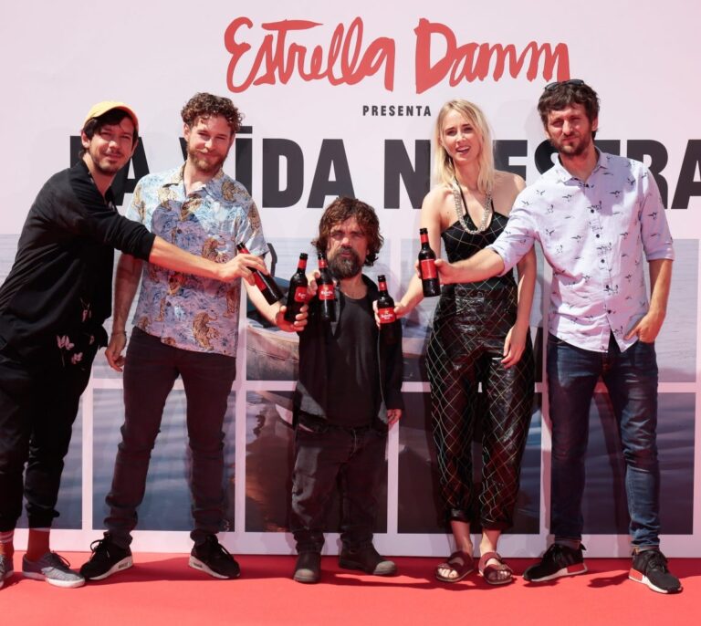 Tyrion Lannister cambia 'Juego de tronos' por cerveza