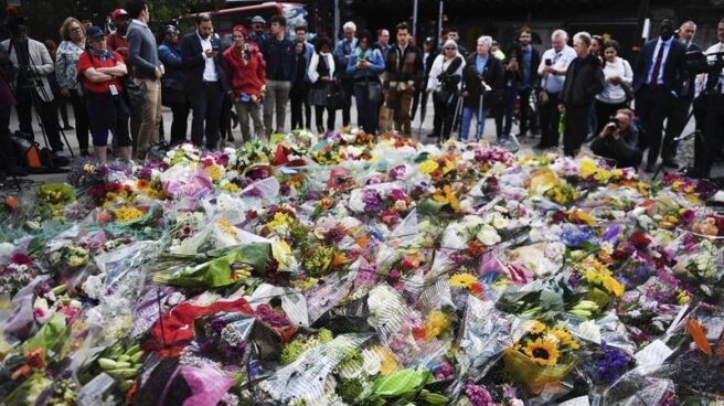 Homenaje a las víctimas del atentado del Puente de Londres