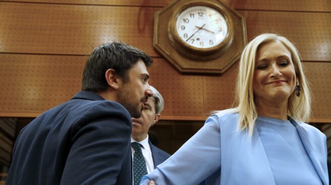 Ramón Espinar y Cristina Cifuentes, en la Asamblea de Madrid.