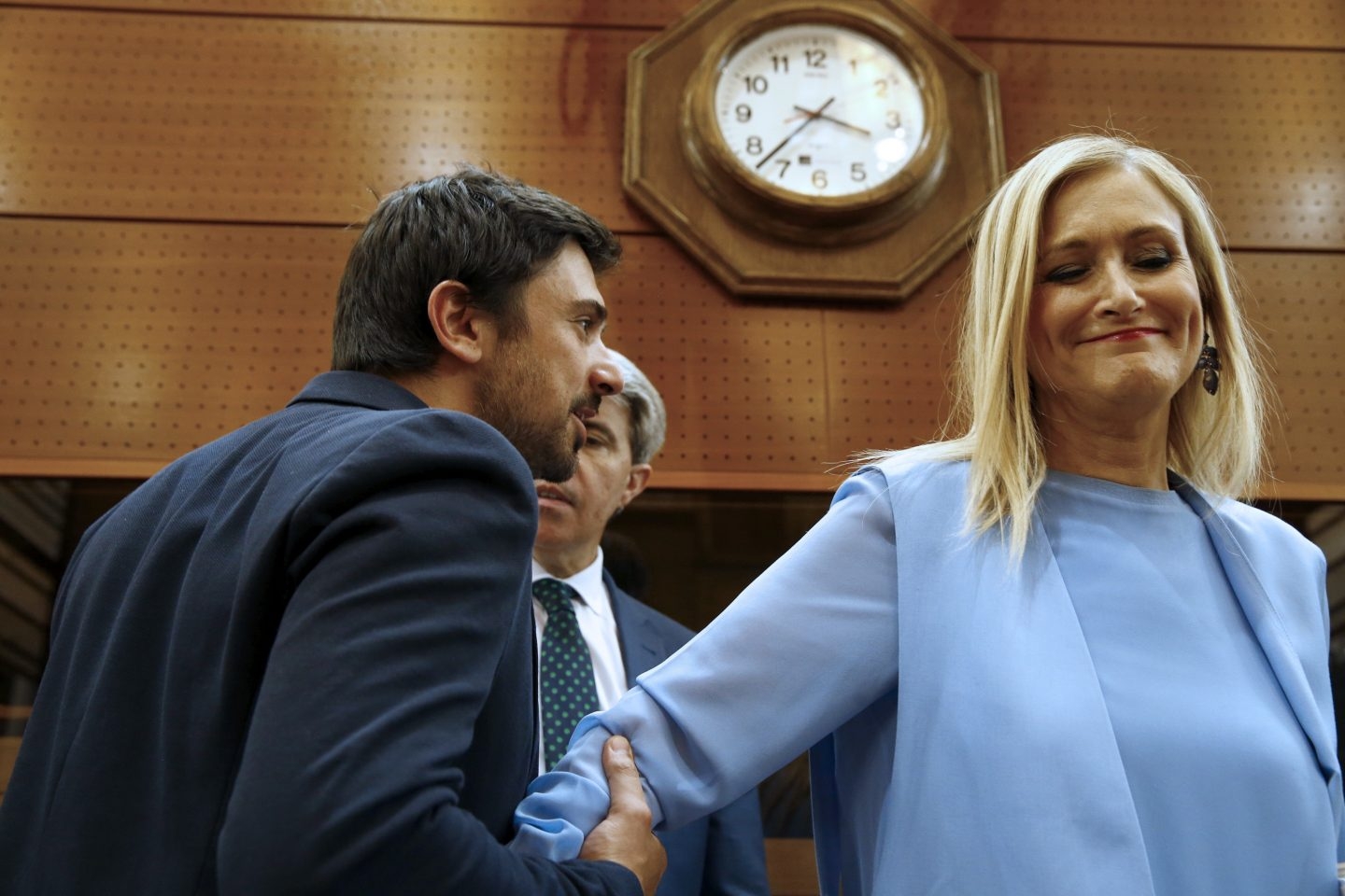 Ramón Espinar y Cristina Cifuentes, en la Asamblea de Madrid.
