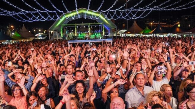 Público en el Festival Intercultural de Santander.