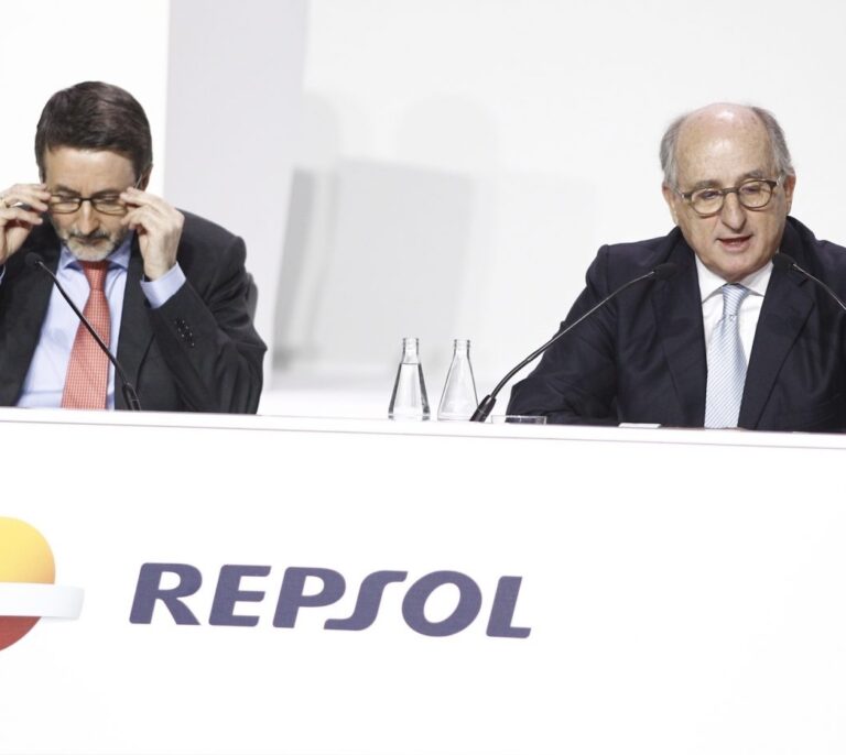 Repsol entra en el negocio fotovoltaico con la compra de un macroproyecto en Badajoz