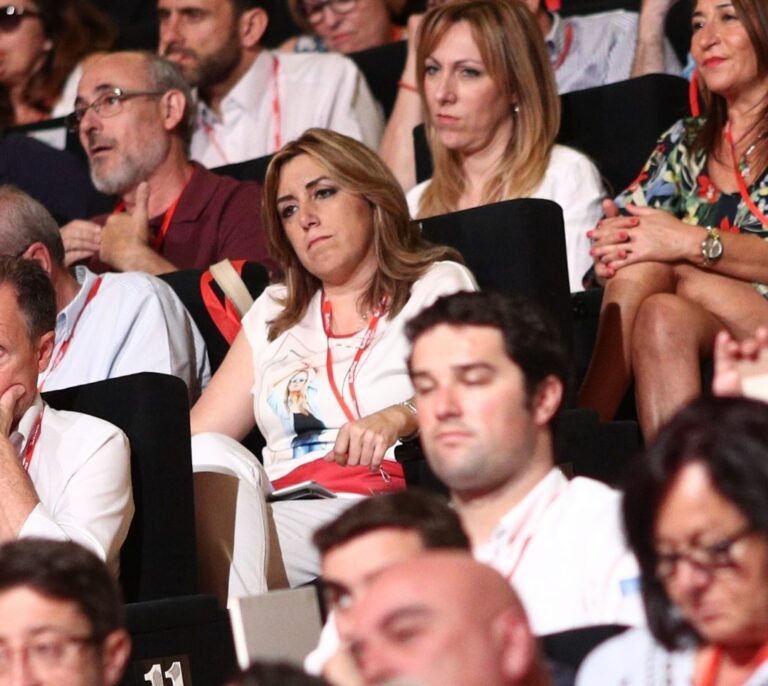 El 'susanismo' da la espalda al congreso de entronización de Pedro Sánchez