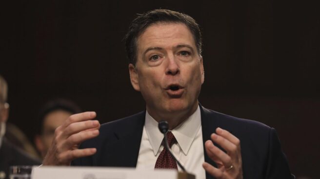 El exdirector del FBI James Comey testifica ante el Comité de Inteligencia del Senado de EEUU