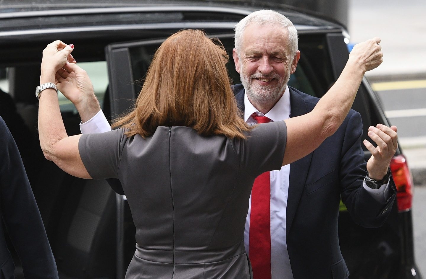 Jeremy Corbyn llega esta mañana a la sede del Partido Laborista en Londres.