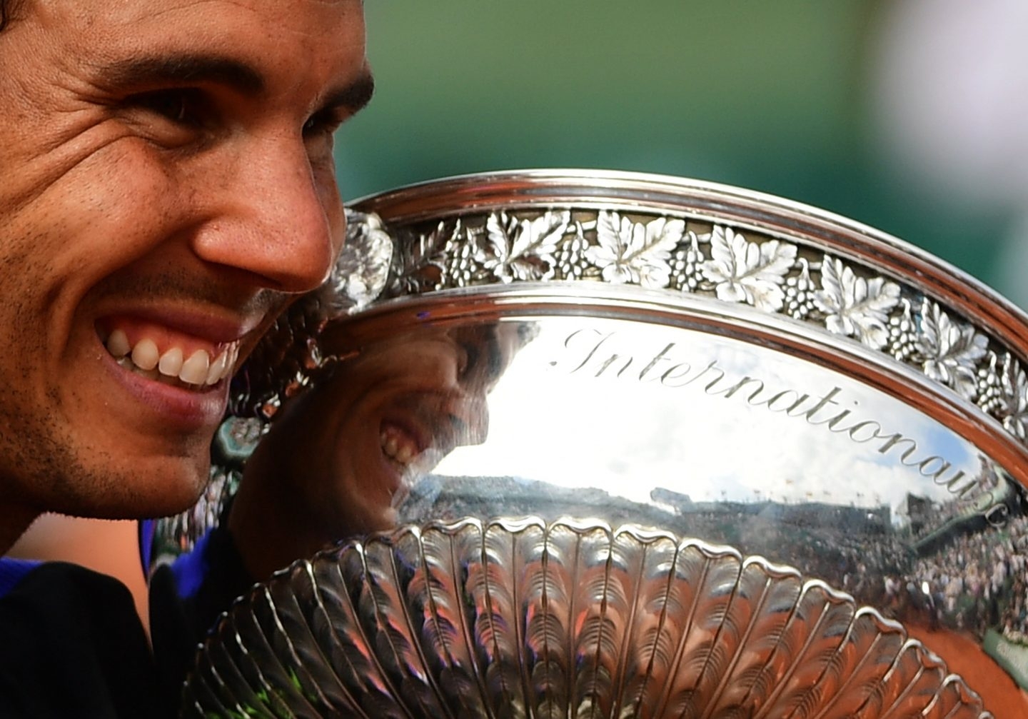 Nadal, con su décima copa de Roland Garros.