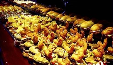 San Sebastián obliga a cubrir los 'pintxos' por higiene ante el coronavirus