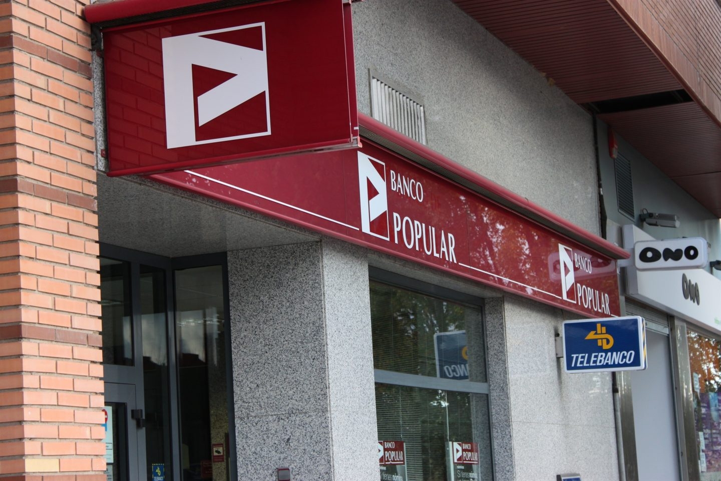 Sucursal de Banco Popular.