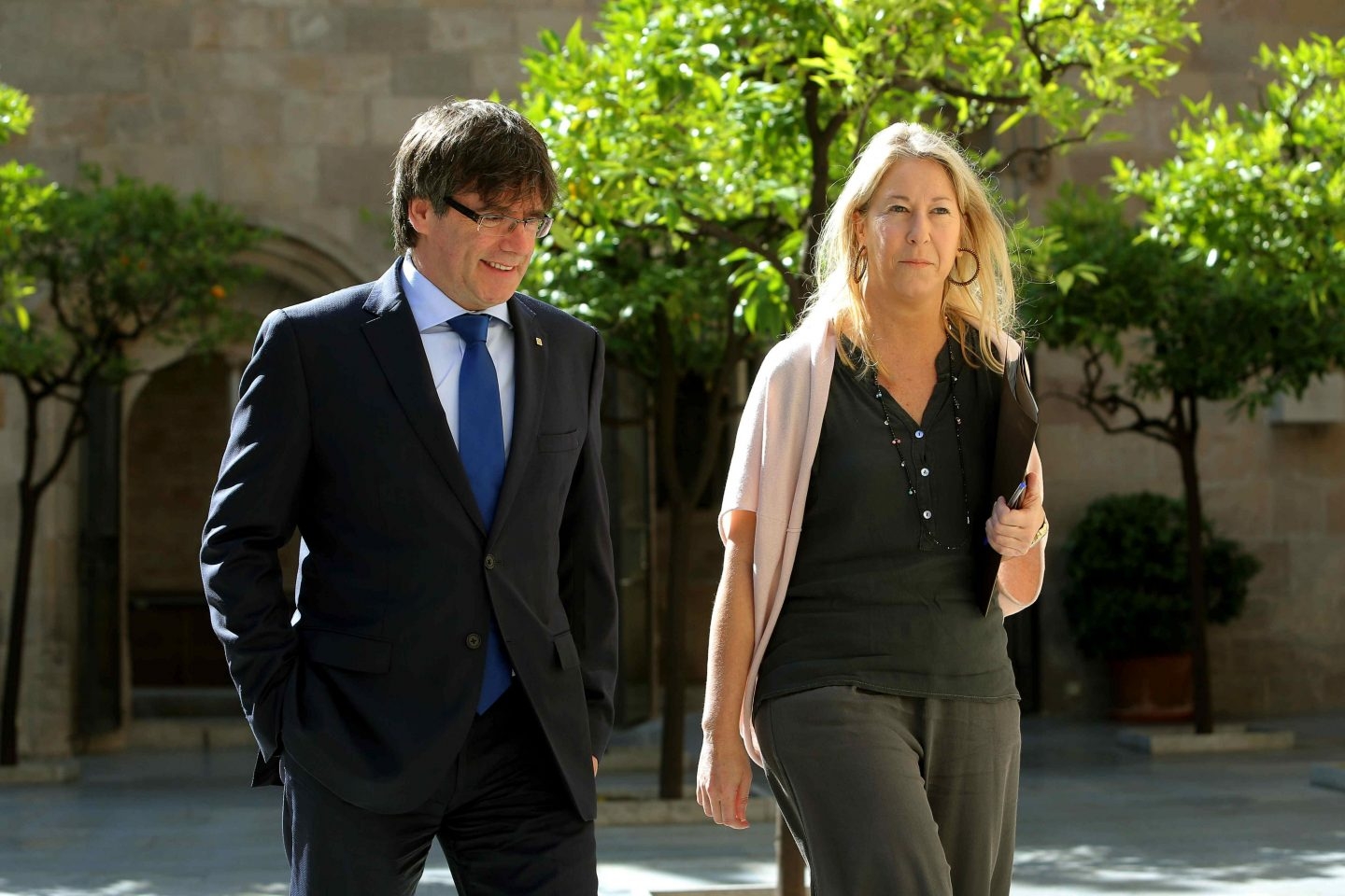 Puigdemont y Munté llegan a la reunión del Govern.