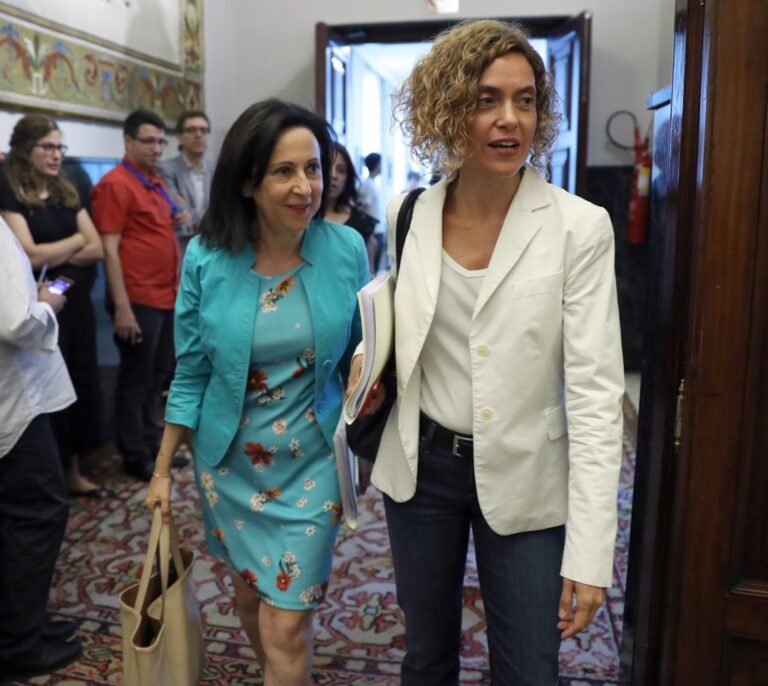 El PSOE plasma su agenda social al margen de Podemos en sus preguntas al Gobierno