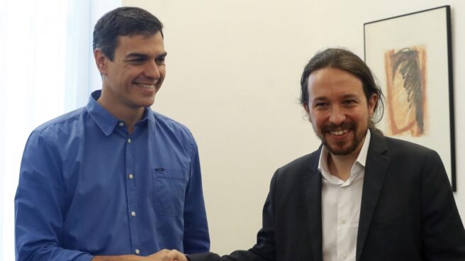Pedro Sanchez y Pablo Iglesias presupuestos IU confluencias Hacienda impuestos Pedro Sanchez y Pablo Iglesias, en el Congreso.