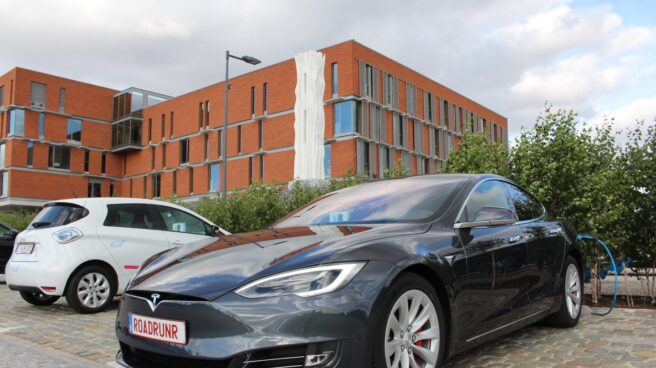 Tesla_S El Tesla Model S que ha batido el récord.