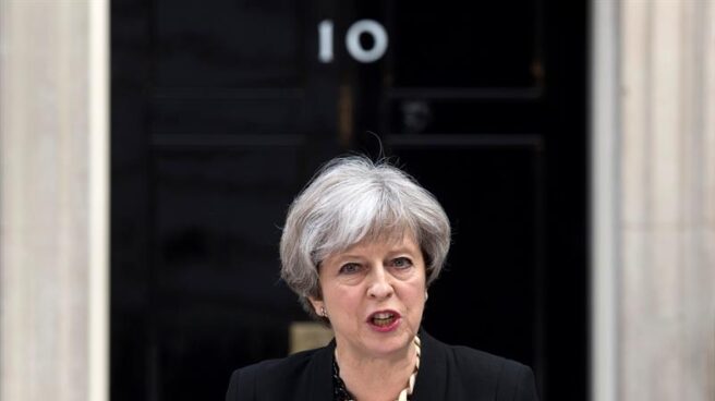 Theresa May, primera ministra Theresa May ante el 10 de Downing Street.