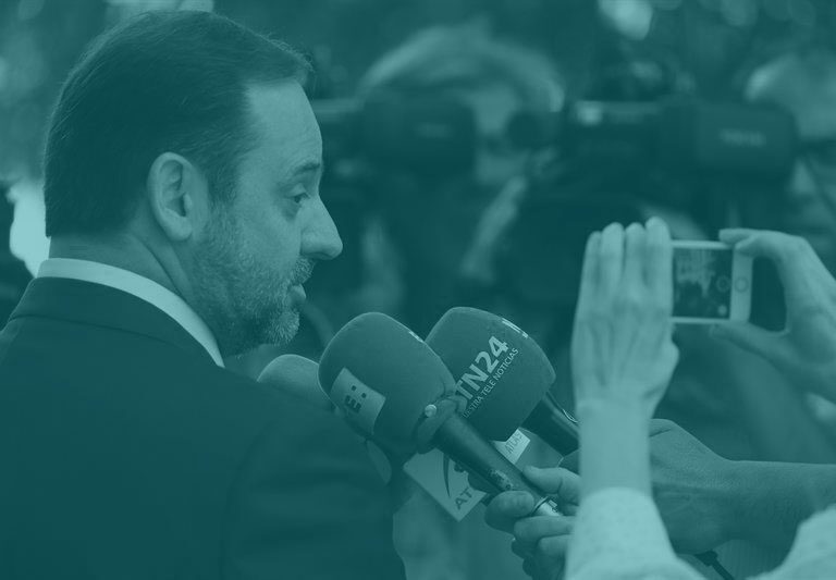 Iglesias corteja al nuevo PSOE