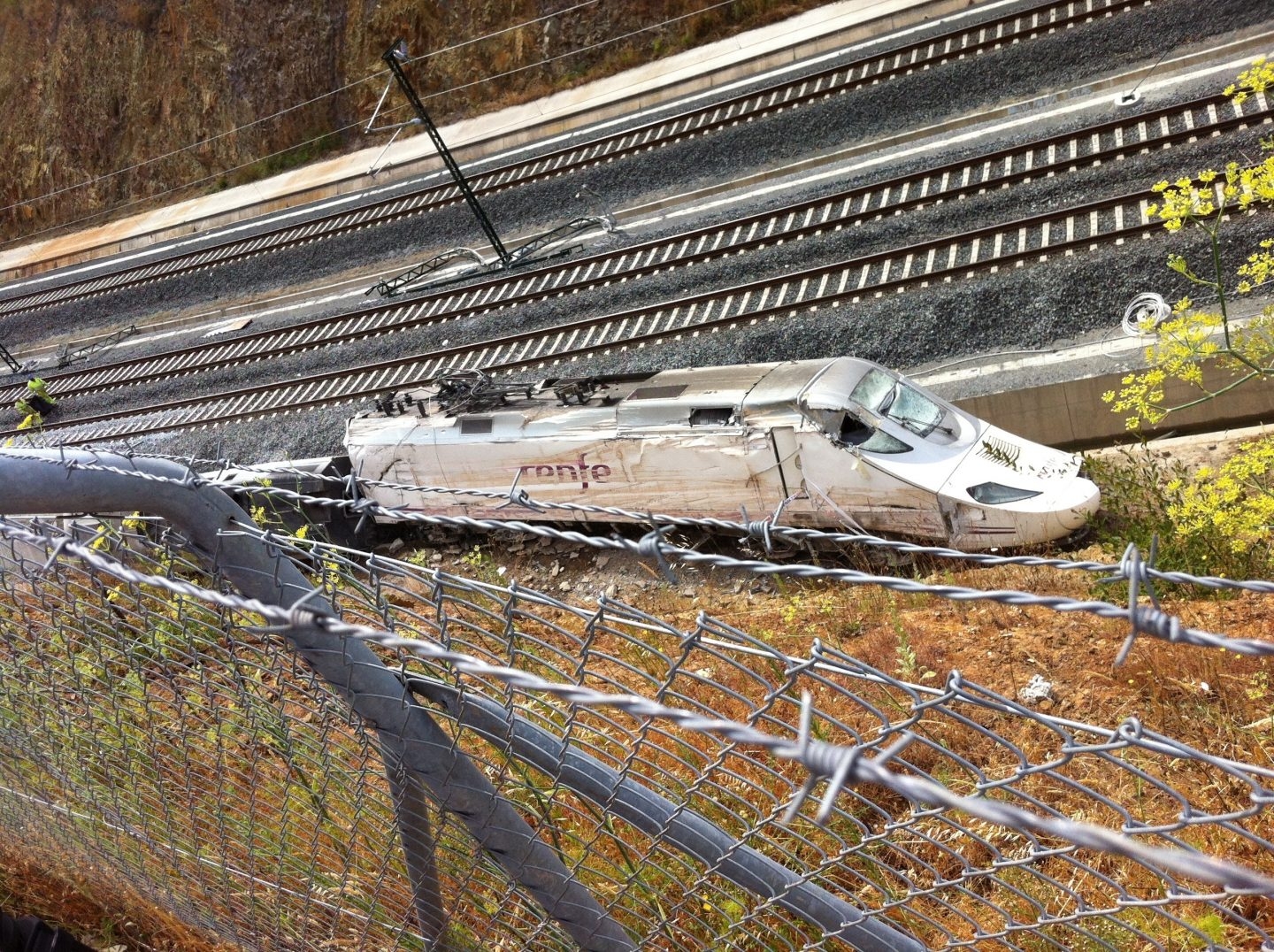 Accidente del Alvia en Angrois (2013): la creación de la Agencia Estatal de Seguridad Ferroviaria se aceleró tras la tragedia.