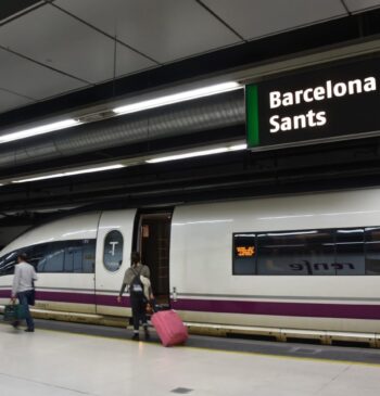 La línea del AVE entre Barcelona y Girona ha estado parada el [...]