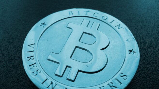 bitcoin_opi Representación de la moneda virtual bitcoin.