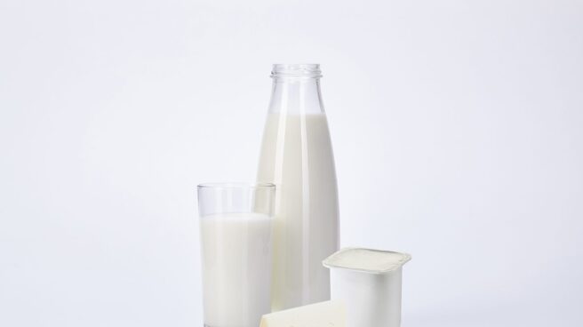 bodegon_art Si te dicen que dejes la leche porque los demás mamíferos lo hacen, los expertos dicen que no hagas caso.