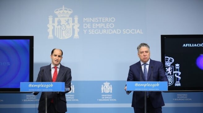 Los secretarios de Estado de Empleo, Juan Pablo Riesgo (izquierda), y Seguridad Social, Tomás Burgos (derecha), responsable este último de las pensiones de orfandad.