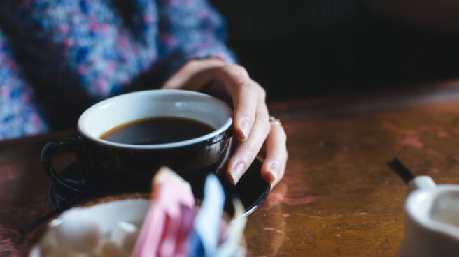 Beber café o té habitualmente protege el hígado de enfermedades hepáticas