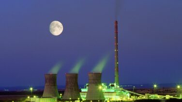 El sector de las renovables exige al Gobierno cerrar las centrales del resto de energías