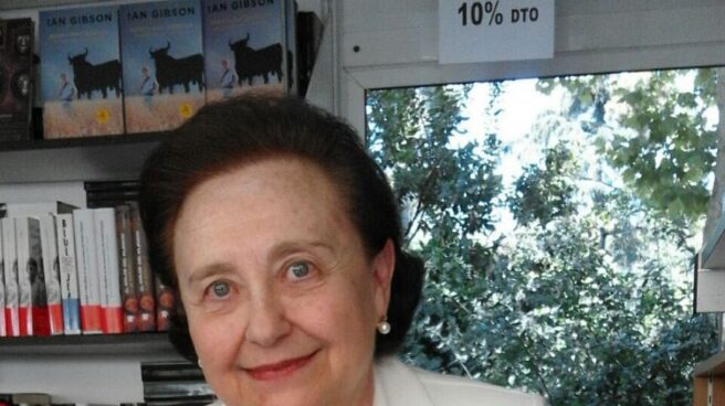 Una jubilada de 71 años que triunfa en la Feria del Libro con su primera novela