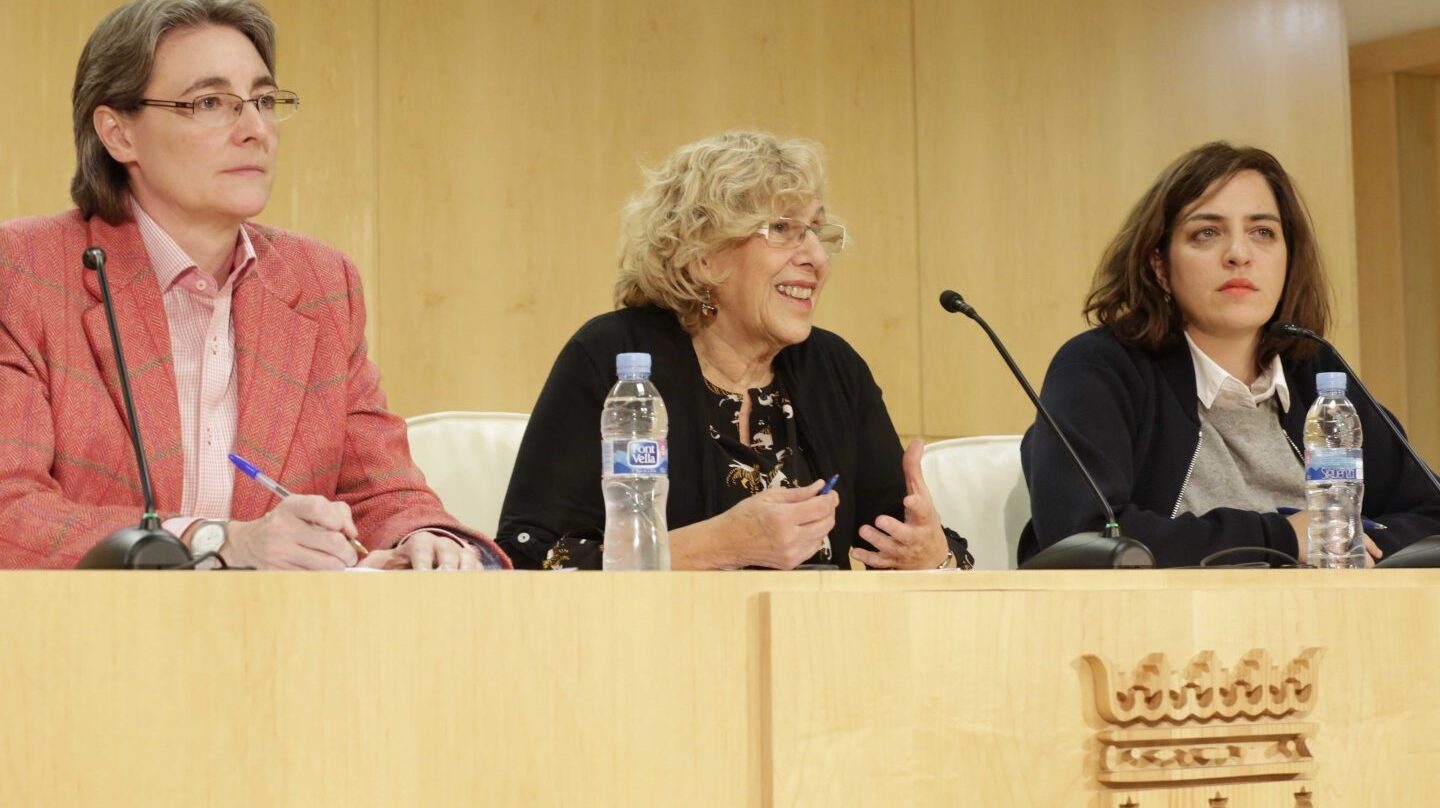 Marta Higueras, Manuela Carmena y Celia Mayer el día en que la alcaldesa asumió las competencias de Cultura de Mayer.