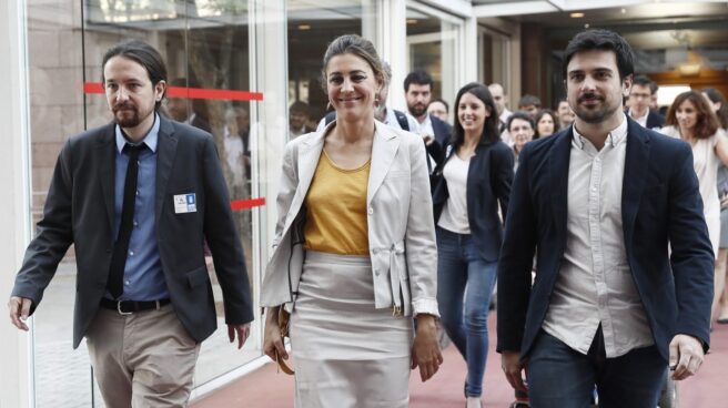 Pablo Iglesias, Lorena Ruiz-Huerta y Ramón Espinar en la Asamblea de Madrid.