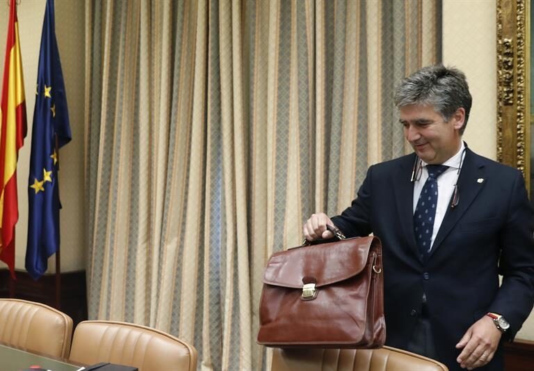 Cosidó niega utilización partidista de la Policía: "A quien más investiga es al PP"