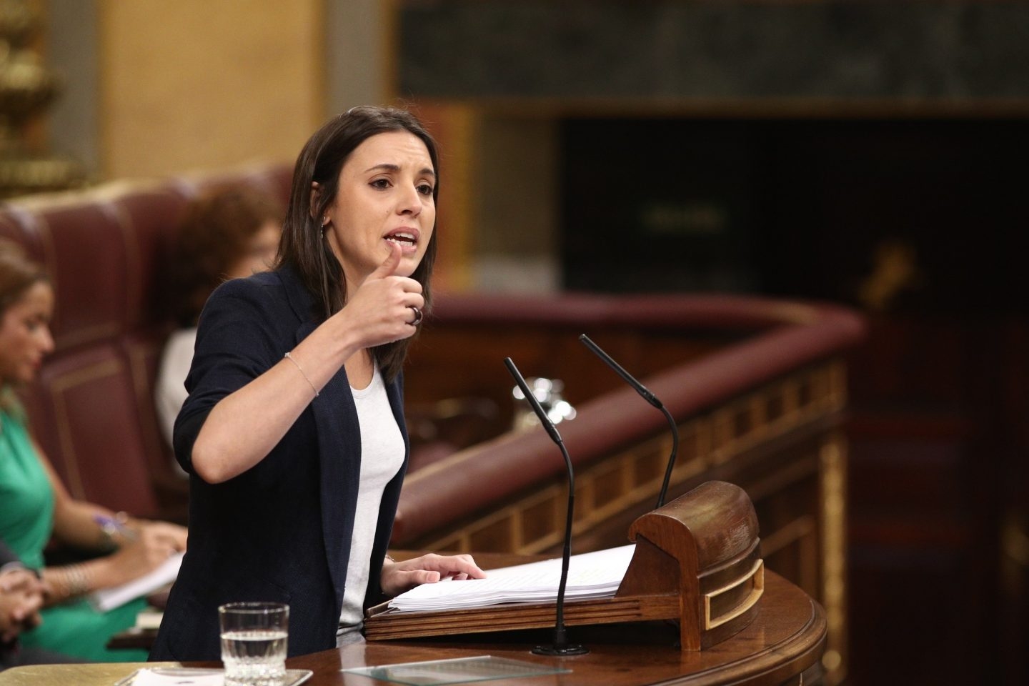 La portavoz de Podemos en la moción, Irene Montero