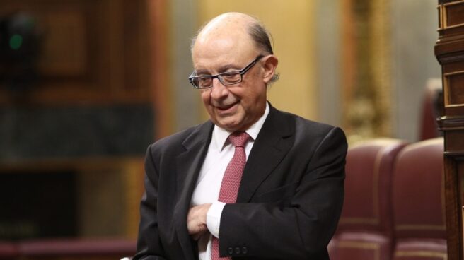 La otra bala de Montoro: publicará una nueva lista de morosos este mes