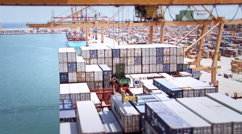La china Cosco compra el primer operador portuario español tras la reforma de la estiba