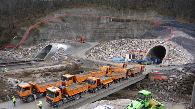 Gobierno, CCAA y municipios disparan un 39% la obra pública tras dos años de caídas